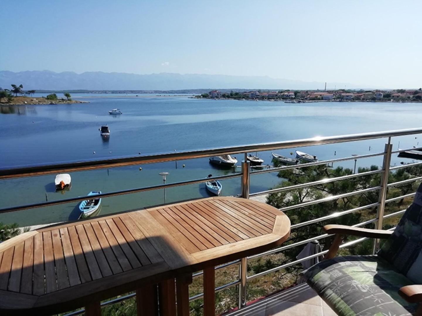 Apartments Ljilja Нин Екстериор снимка