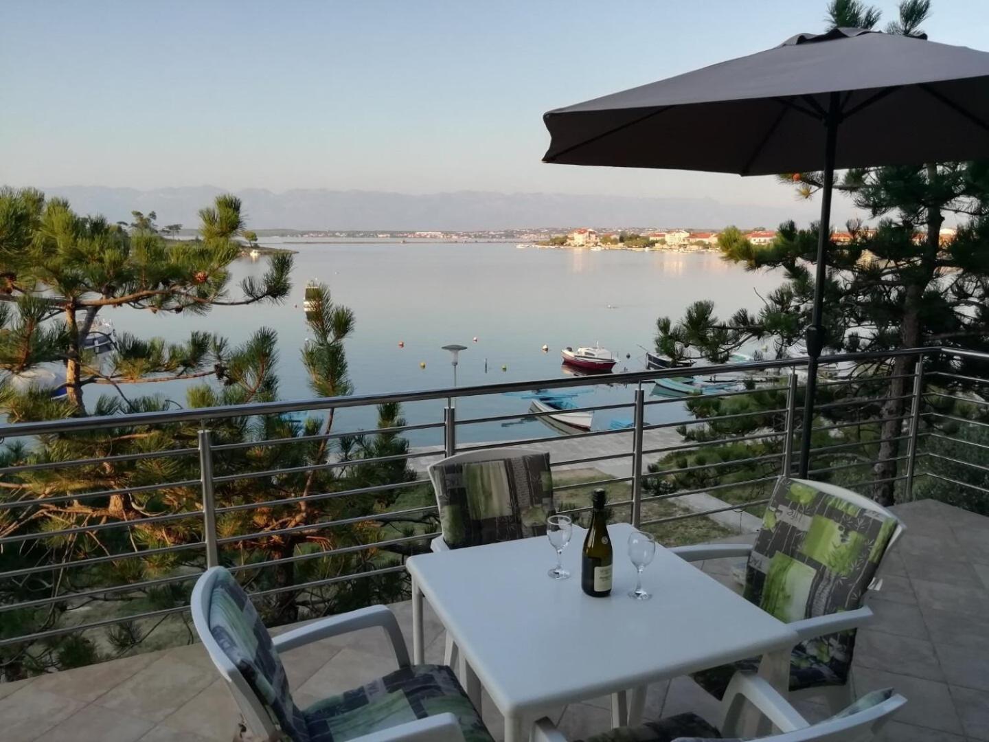 Apartments Ljilja Нин Екстериор снимка